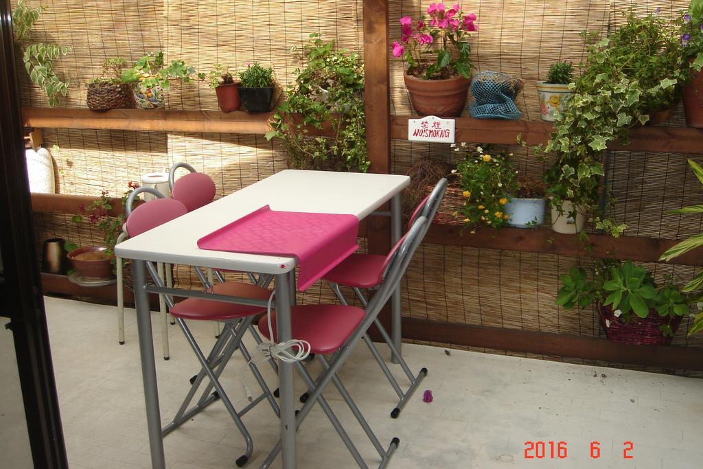 Guesthouse Siam Osaka Bagian luar foto