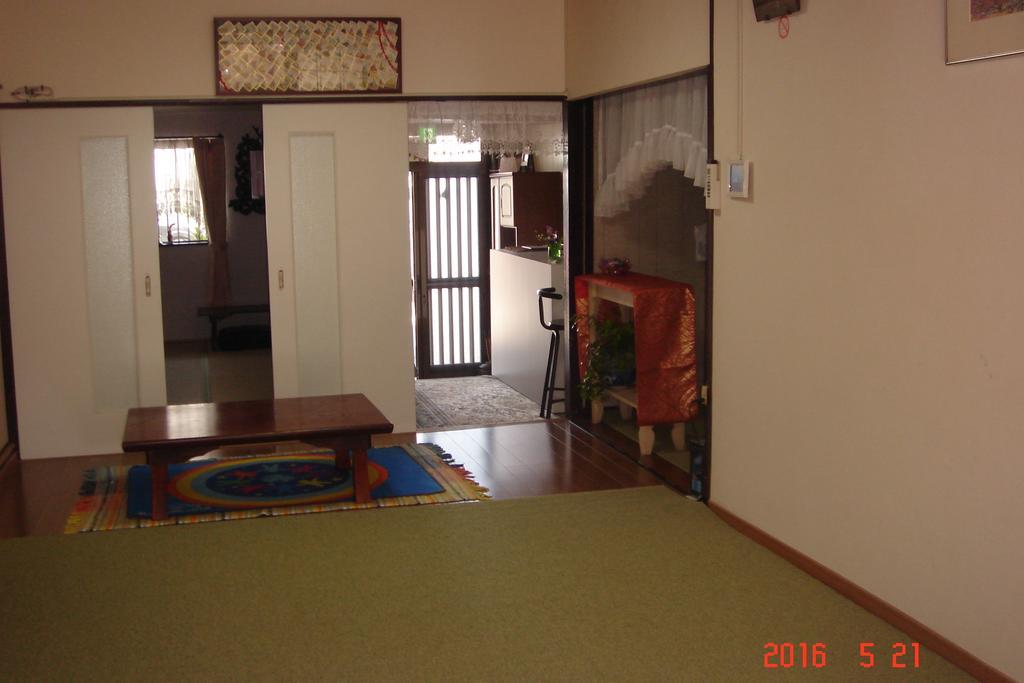Guesthouse Siam Osaka Bagian luar foto